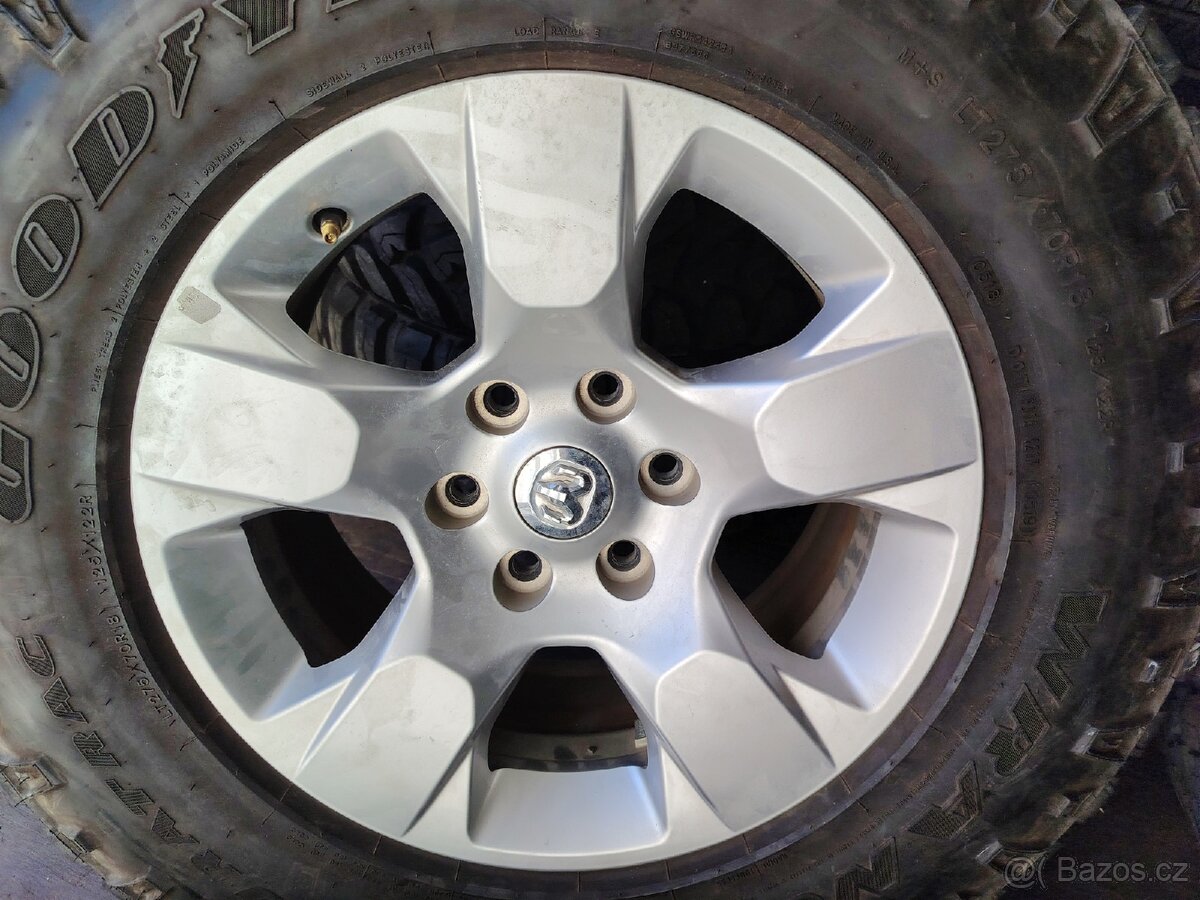 Kola R18 Dodge RAM 1500DT