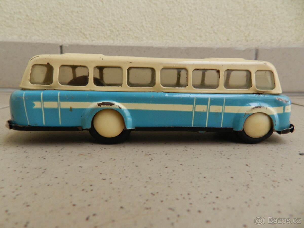 AUTOBUS ŠKODA RTO 706 - OMNIA r. 1968 - 4