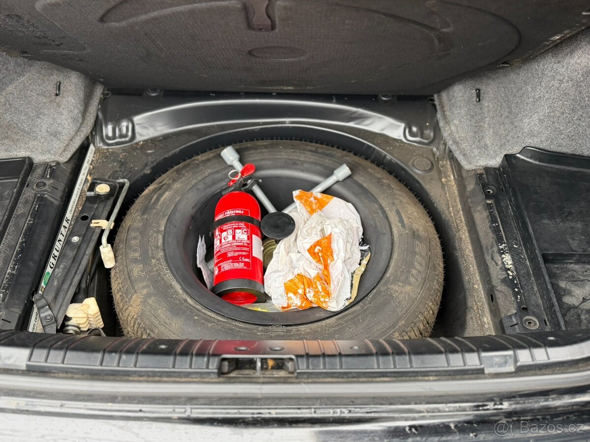 BMW 320i E46 sedan, 110 kW, benzín, automat, 1999, černá - 4