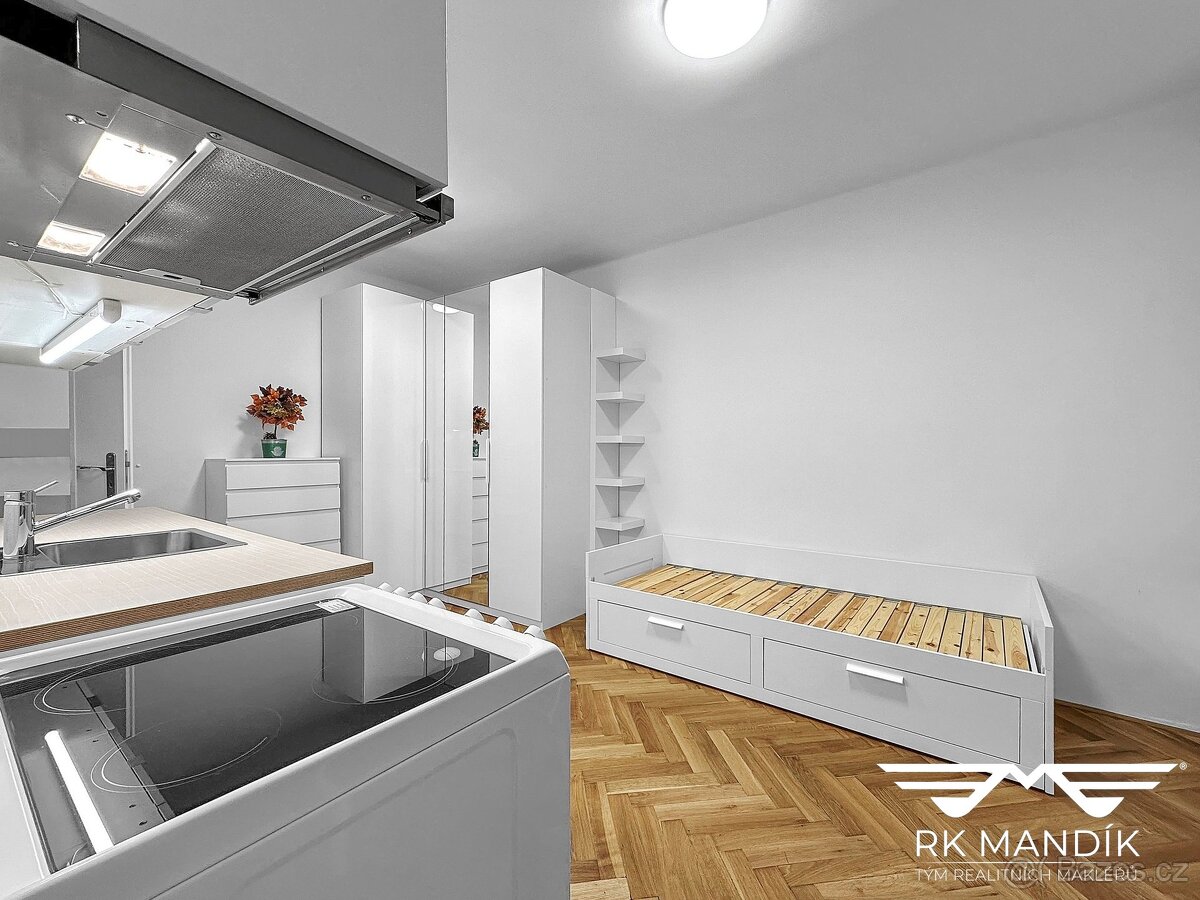 Garsonka v srdci Prahy 10 - Strašnice, ev.č. 733 - 4