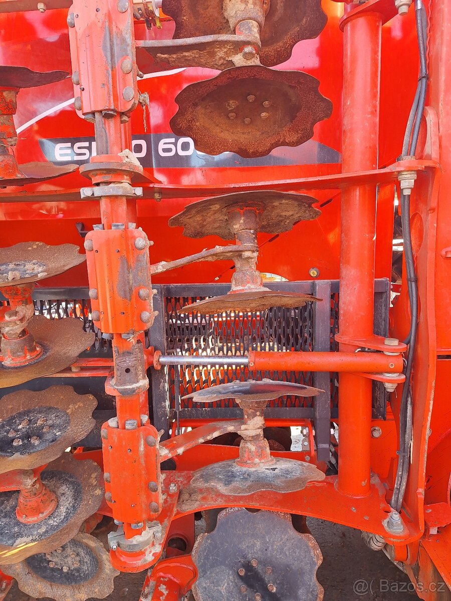 Secí stroj KUHN Espro 6000R - 4