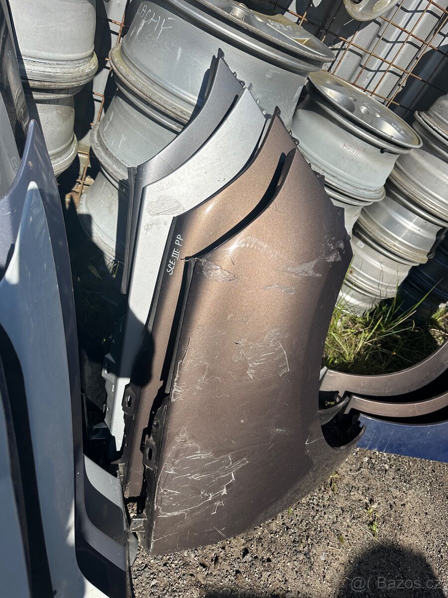 Blatníky na vozy Renault - 4