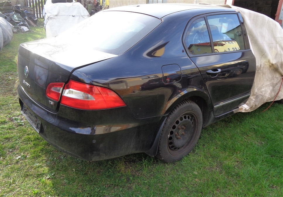 Škoda Superb II 1.8TSI 118kW CDAA barva 1Z1Z náhradní díly - 4