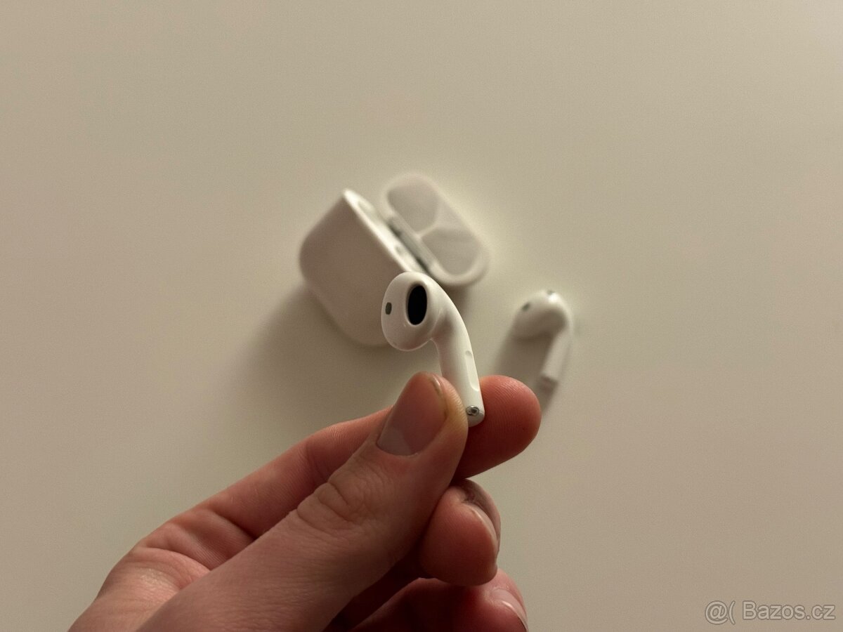 Apple AirPods 4 - 4