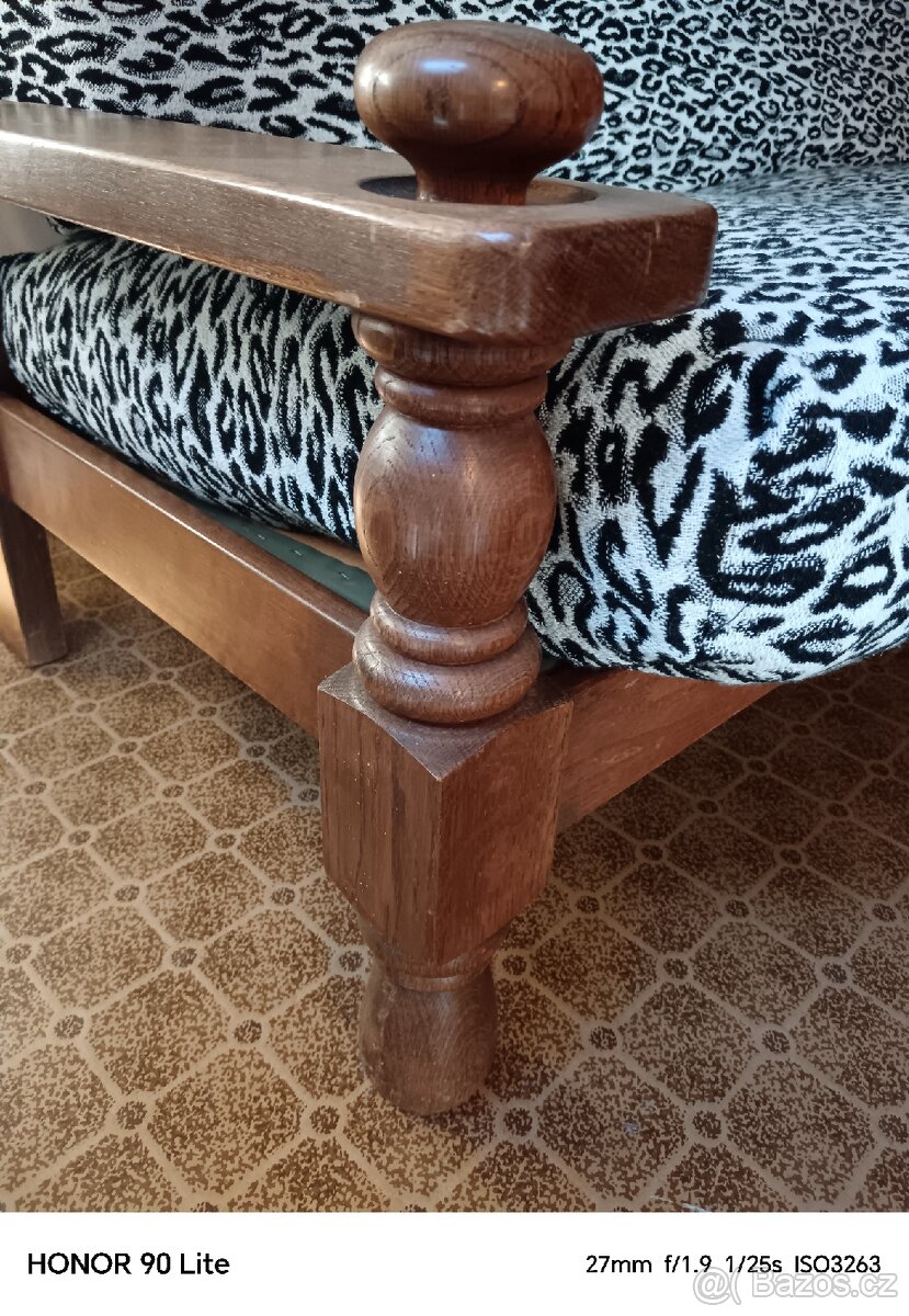 Sedačka z masivu - 4