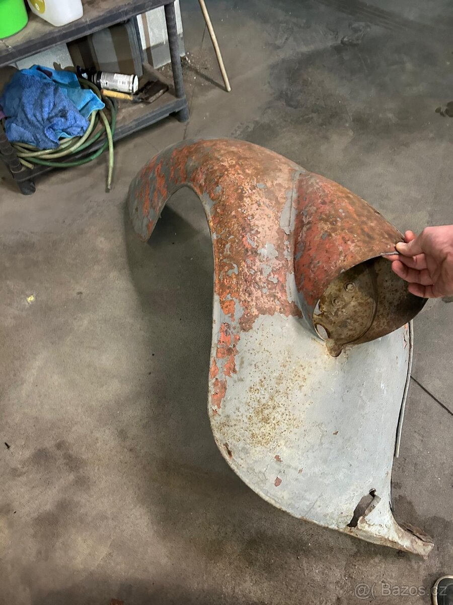 Blatníky zo škoda Tudor - 4