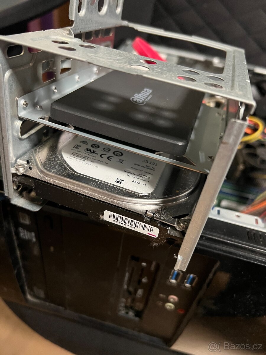 Prodám HP Elite 7300 Series MT - 4