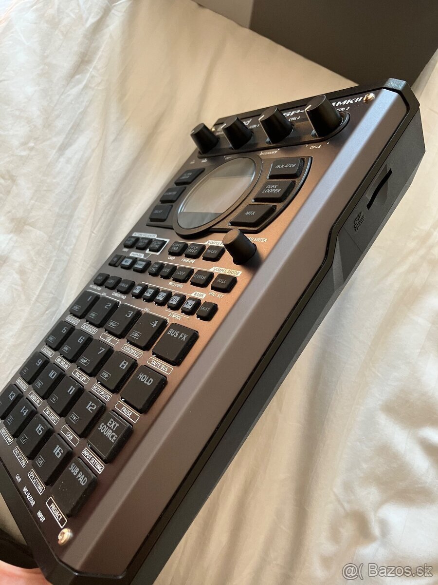 Roland SP 404 - 4
