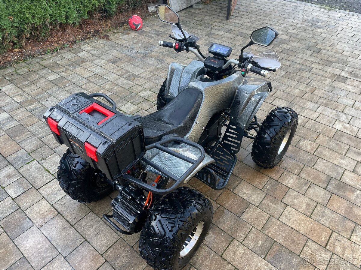 Elektrická čtyřkolka