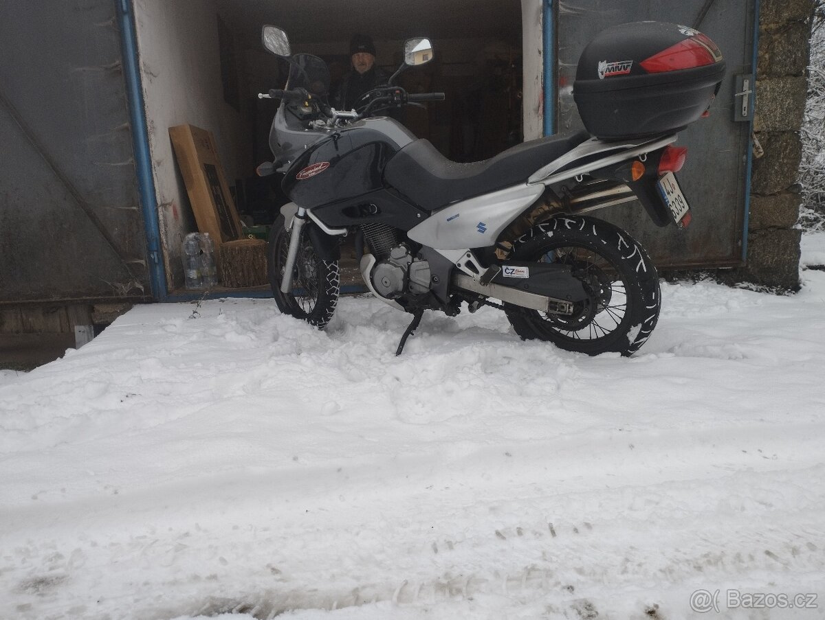 Suzuki xf 650 freewind - 4