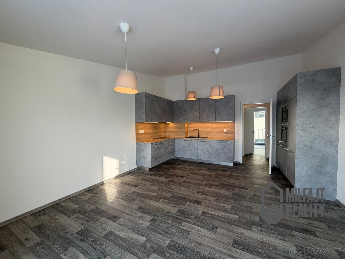 Pronájem bytu 3+kk, terasa, balkon, parkovací stání, Liberec - 4