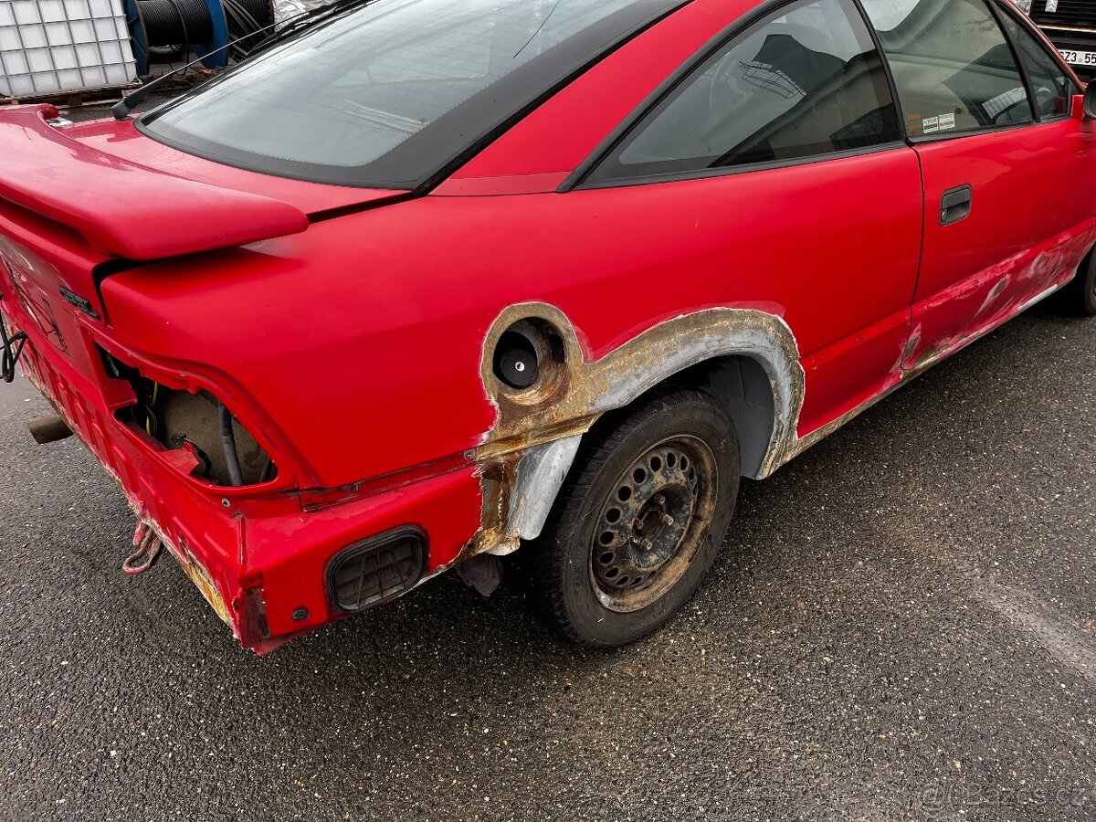 Opel Calibra 2.0i - 4