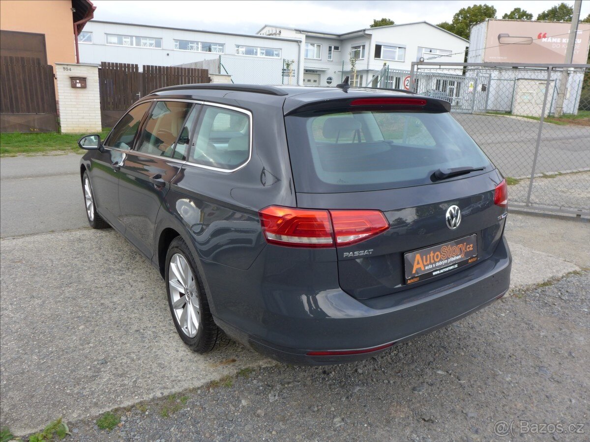 Volkswagen Passat 1,6 TDI COMFORTLINE, NAVI - 4