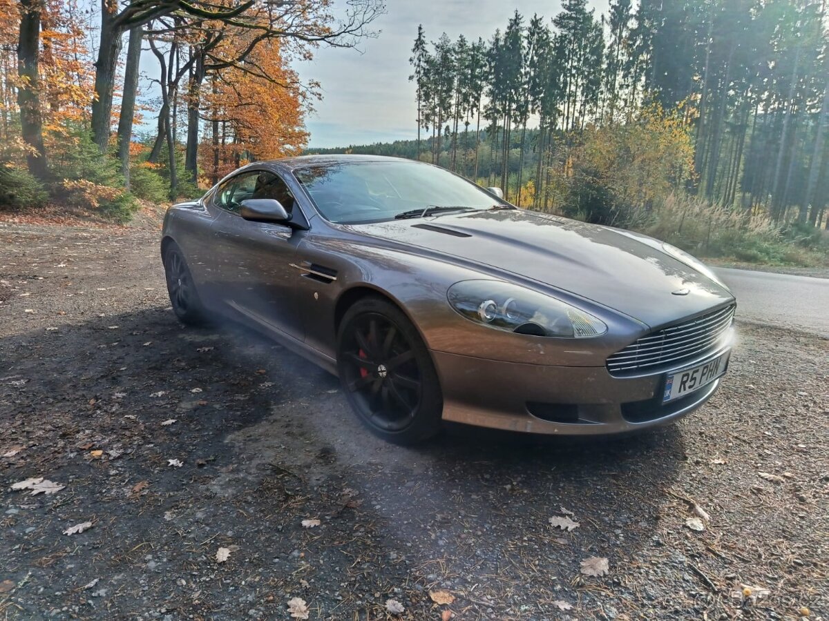 Aston Martin DB9 - ROK 2004 - 4