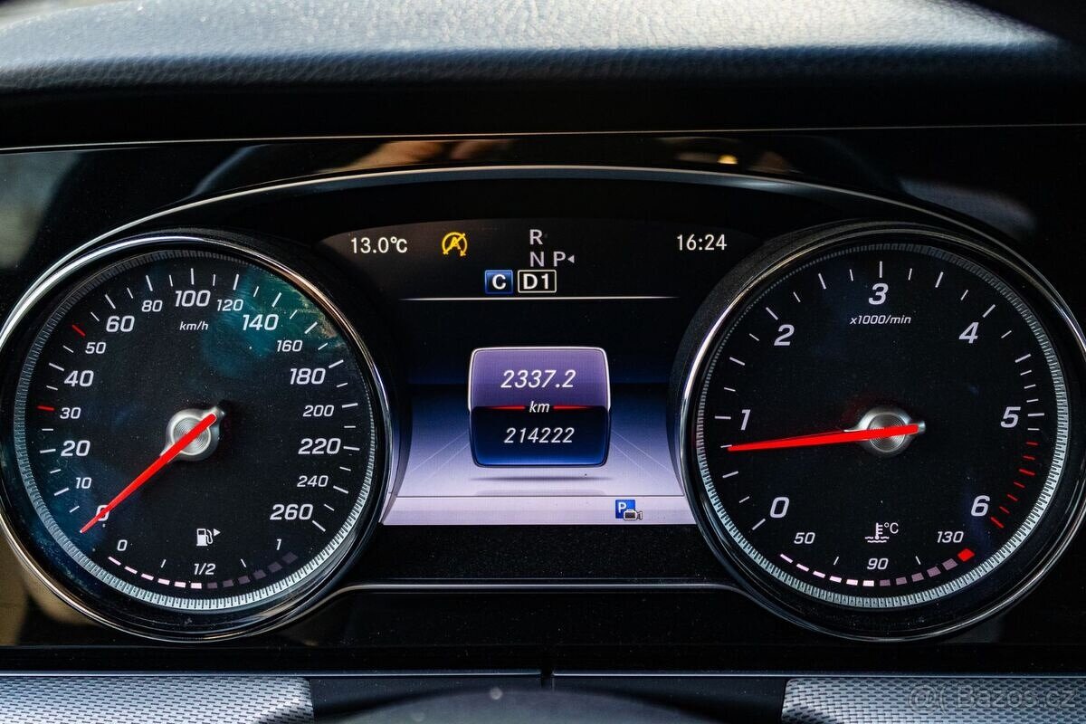 Mercedes-Benz E200d 110kW Avantgarde - 4