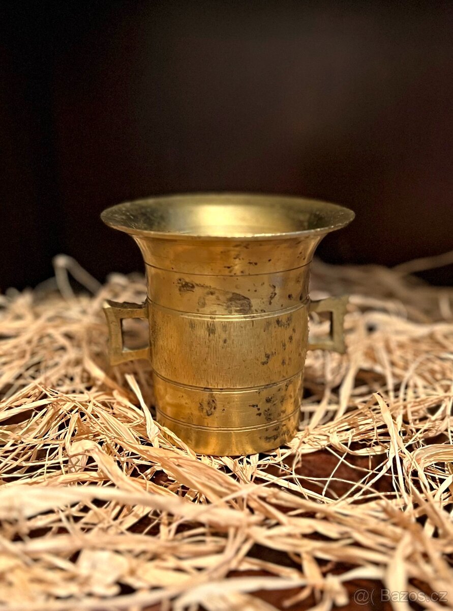 Starožitný hmoždíř mosazný silnostěnný s patinou - 4