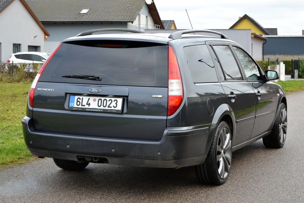 Ford Mondeo 2.2 TDCI 114kW Futura kombi - 4