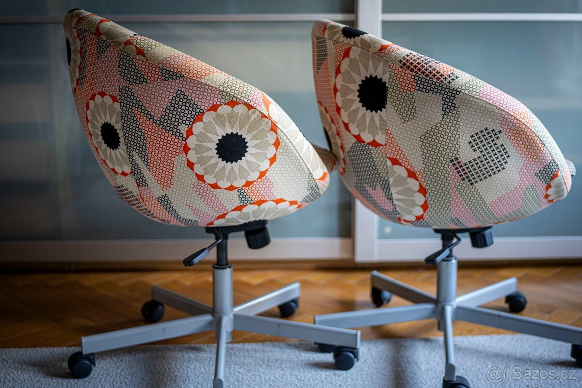 IKEA SKRUVSTA – otočná křesla na kolečkách (2 ks) - 4