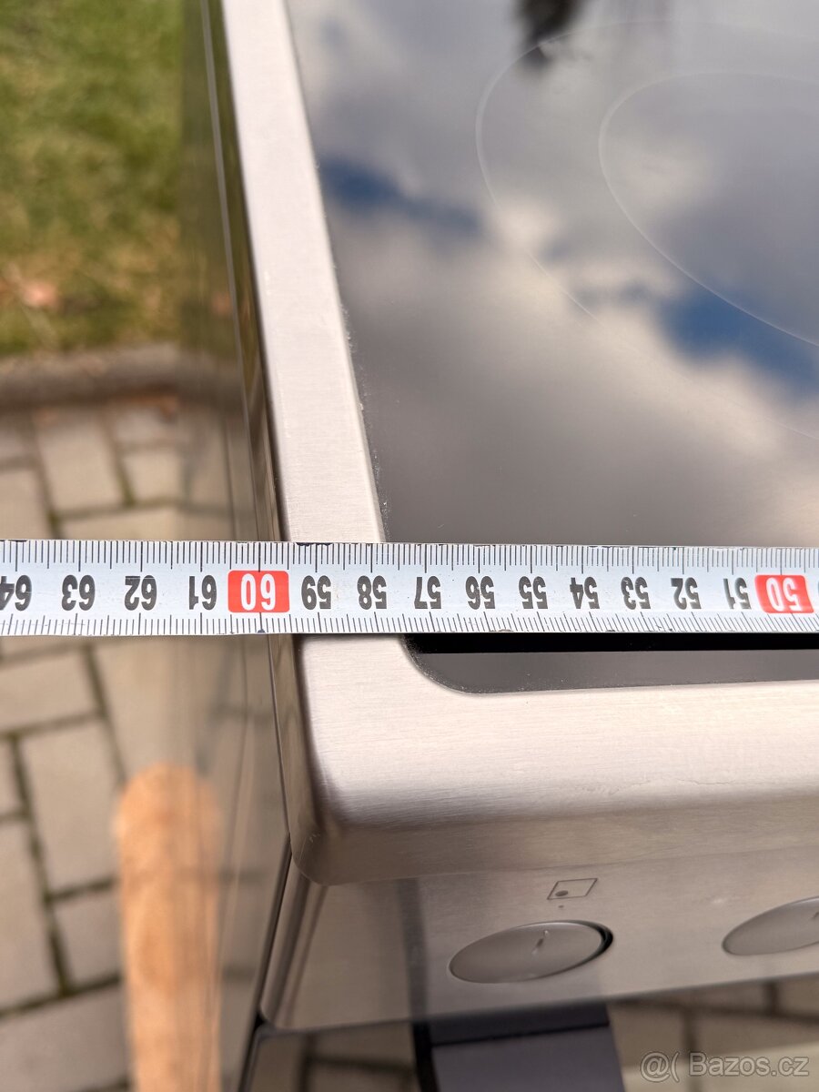 Prodám volně stojící nerezový sporák ELEKTROLUX 220/400V - 4