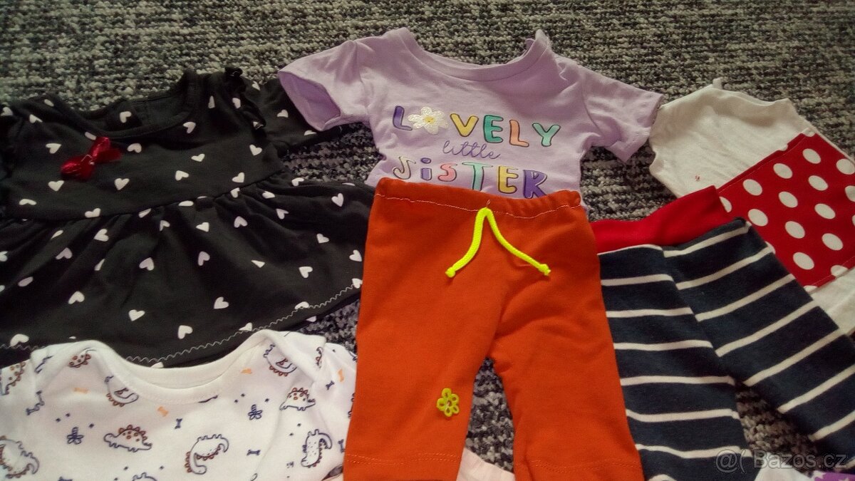 Oblečení,doplňky pro panenky /BB/,cena celkem - 4