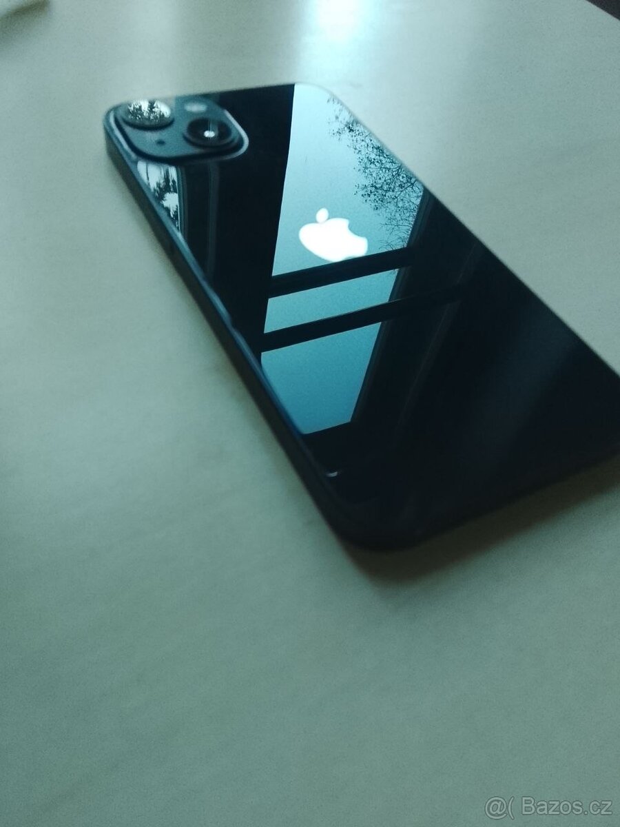 iPhone 13 128GB - Skvělý stav - 4