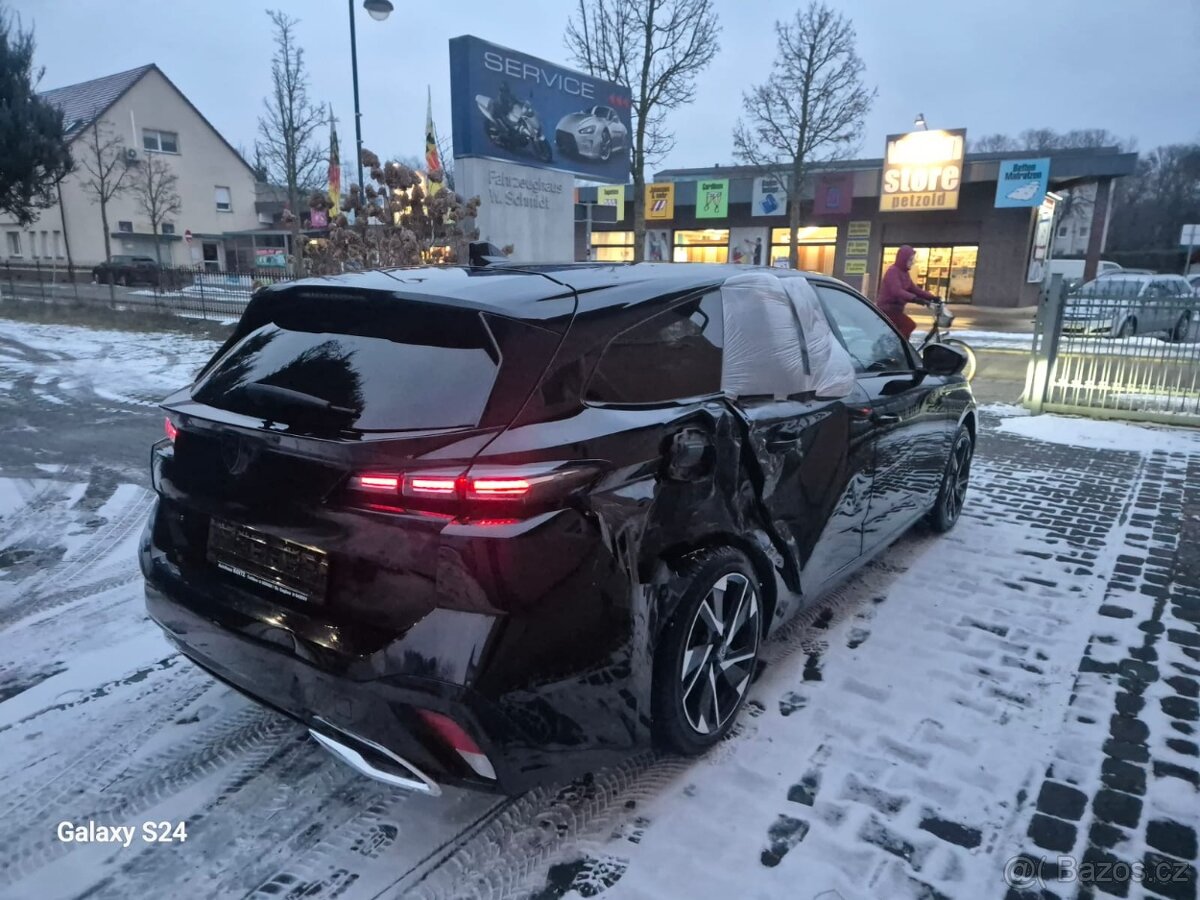 Peugeot 308 SW 1,2PT ALLURE, AUTOMAT - 4