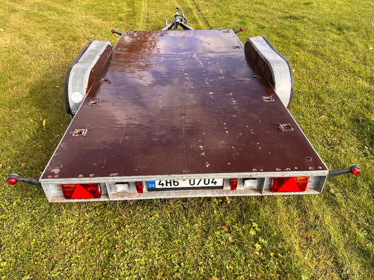 Brzděny přívěs - 4