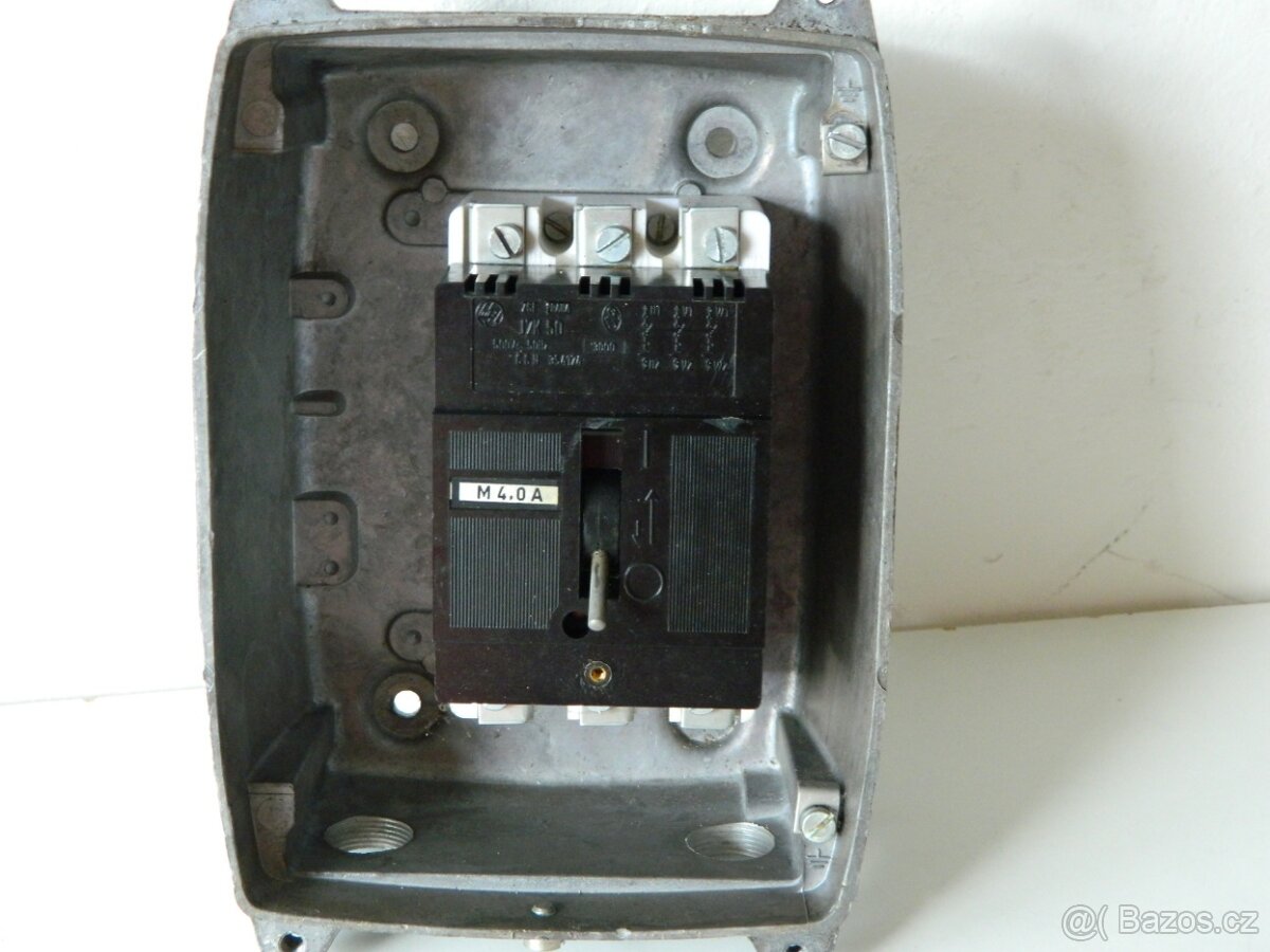 Jistící vypínač 4A - 4