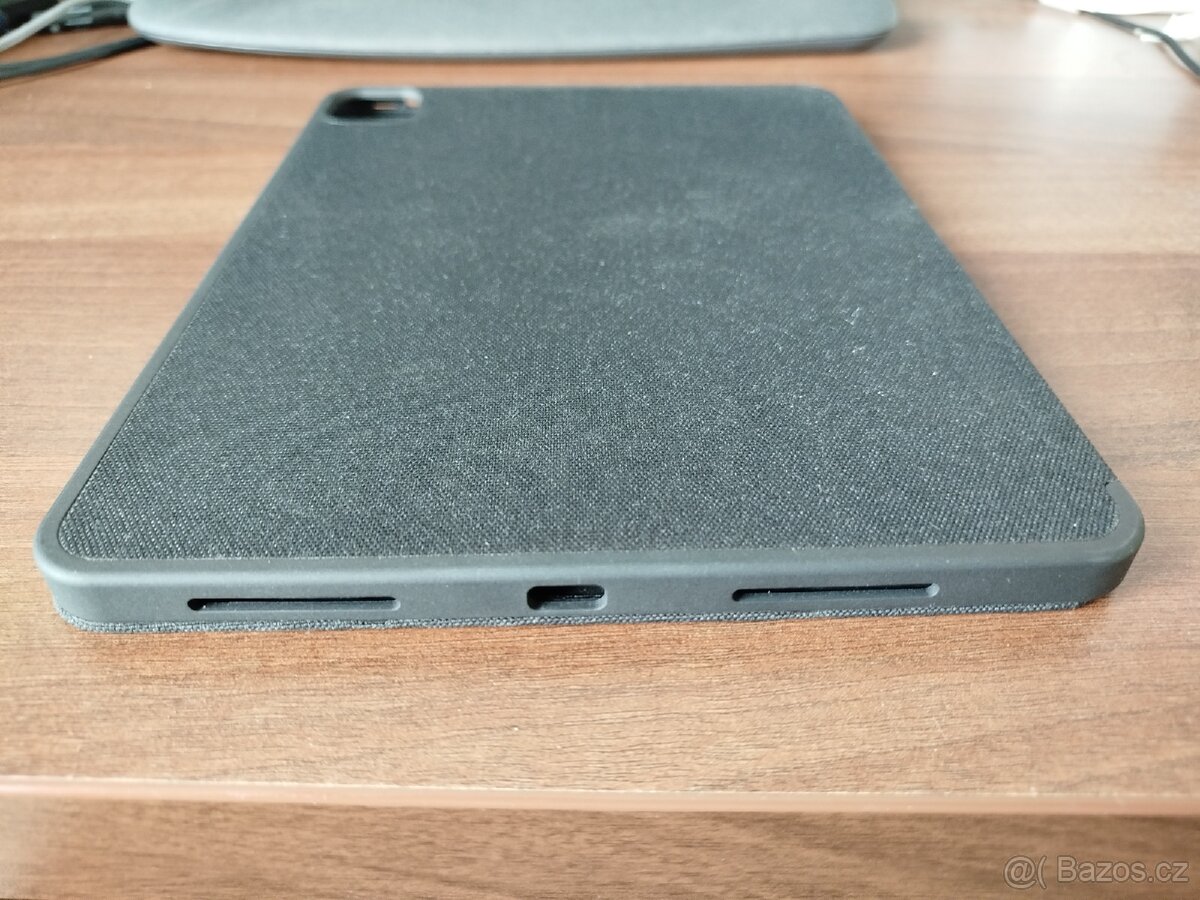 Spigen Urban Fit Black iPad Pro 11" 2020/2018 - 4