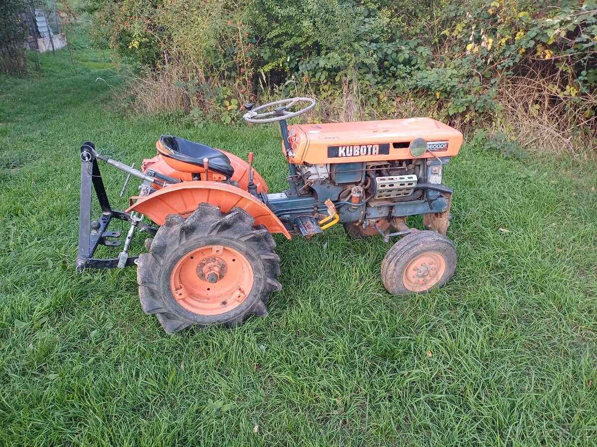 Prodám malotraktor Kubota B6000 - 4