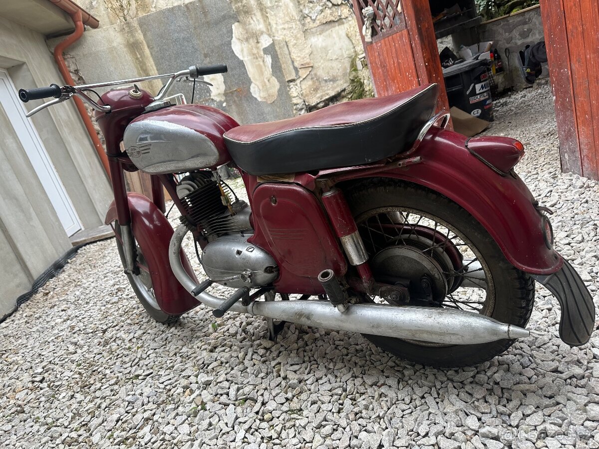 Jawa 250 kývačka - 4