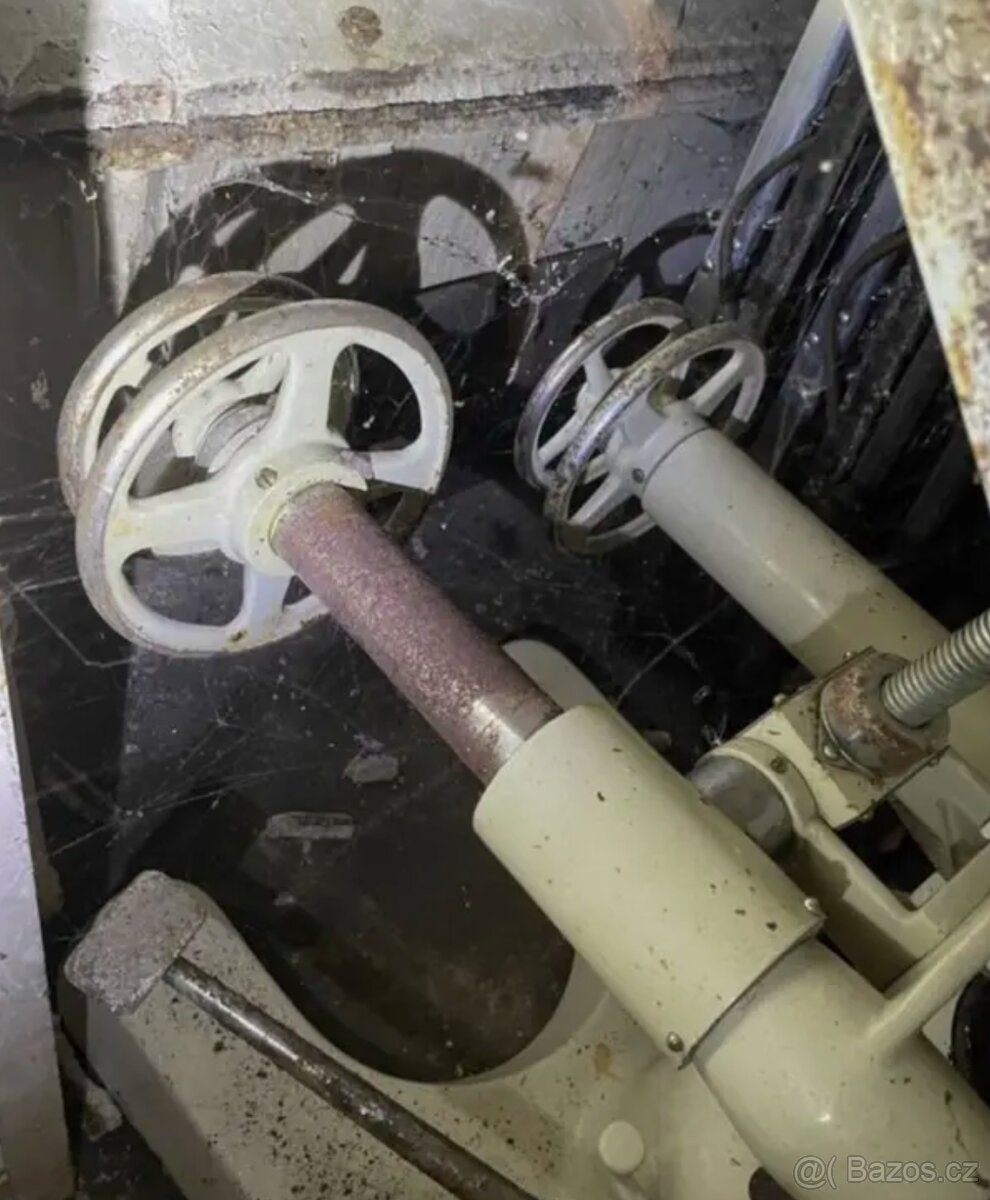 Starožitný operační stůl (1960) - 4