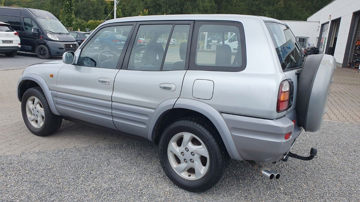 Sedačky Toyota Rav 4 - 4