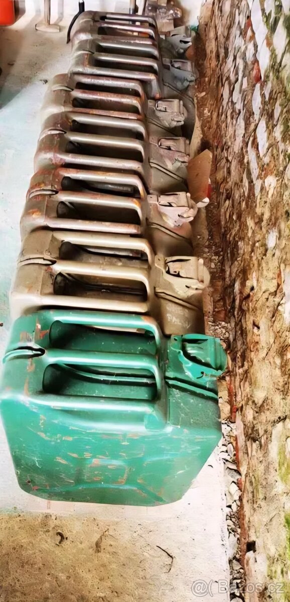 Kanystr na naftu plechový 20l Made in ČSSR - 4