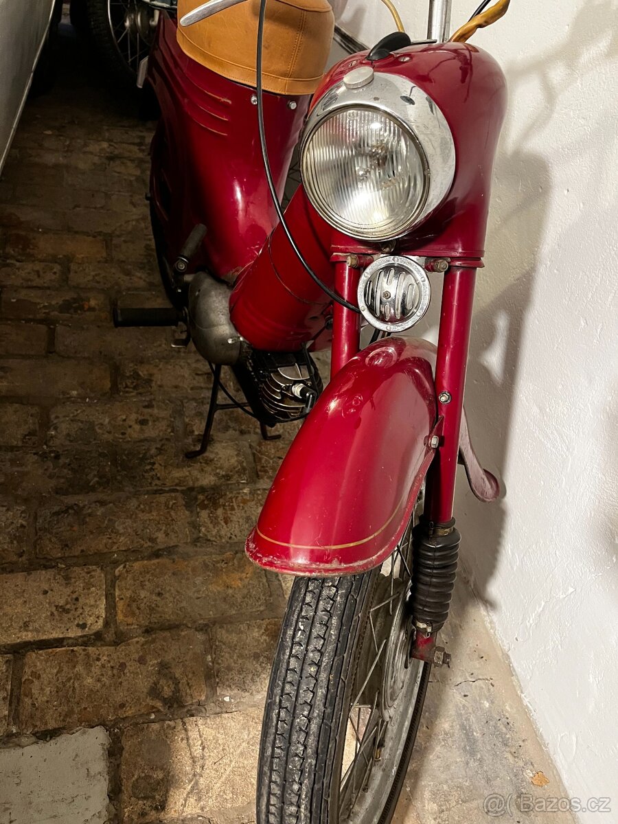 Jawa 555 - 4