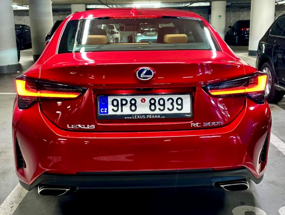 Lexus RC300h Luxury - 4