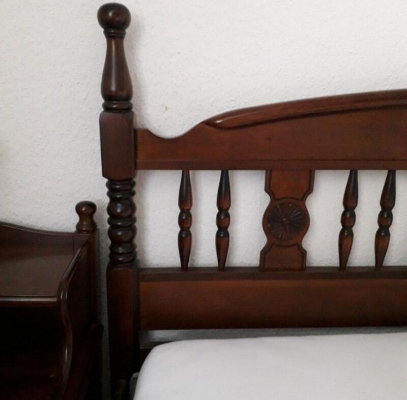 Ložnicový nábytek ořech masiv,7510 - 4