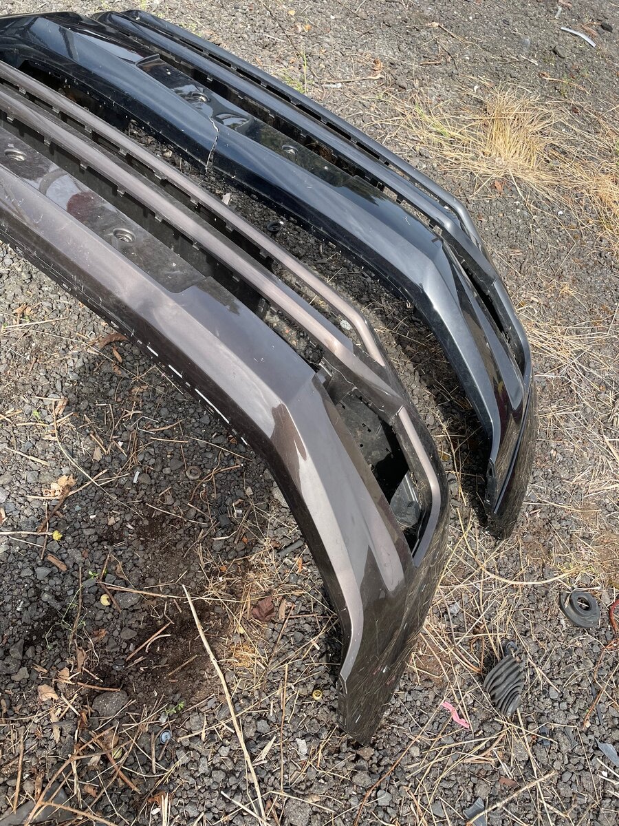 Volkswagen Amarok nárazník přední