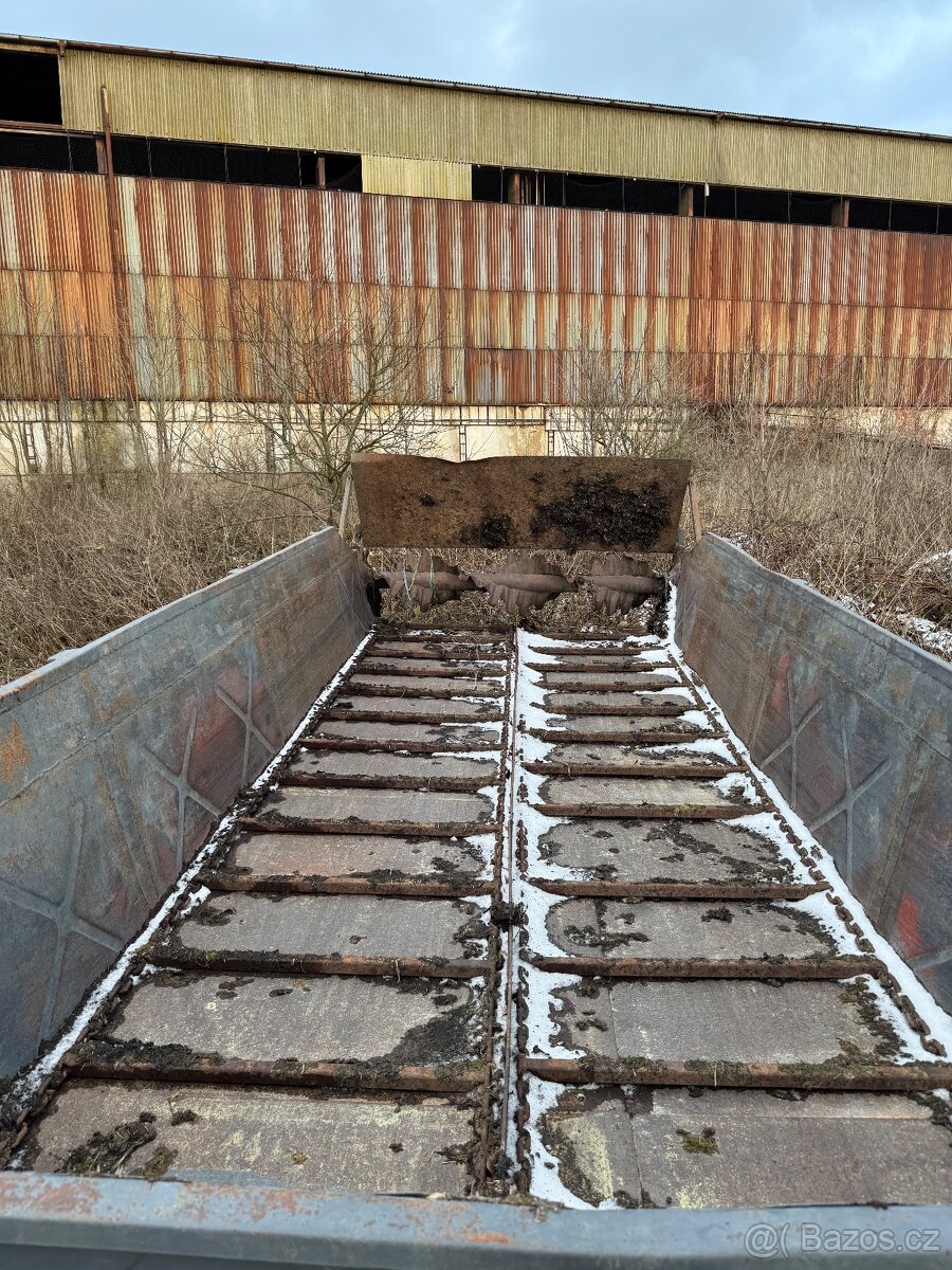 Rozmetadlo hnoje RUR 5 - 4