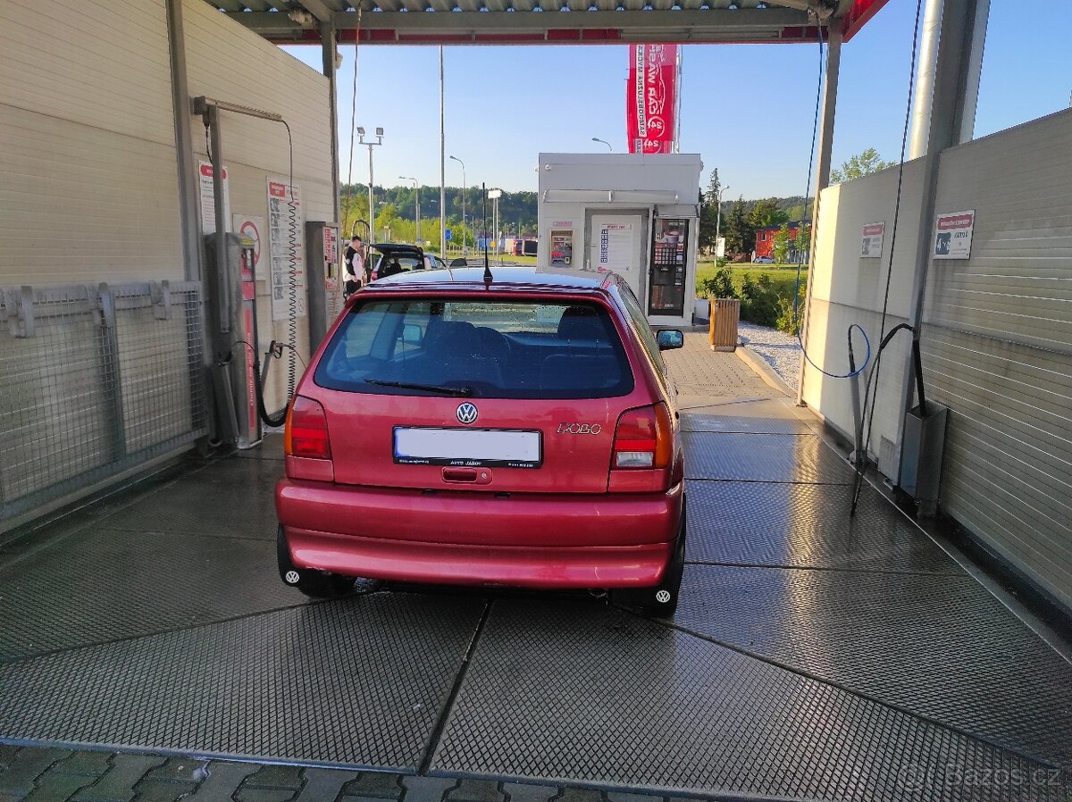 VWpolo najeto 82000km, TK 10/2027 - 4