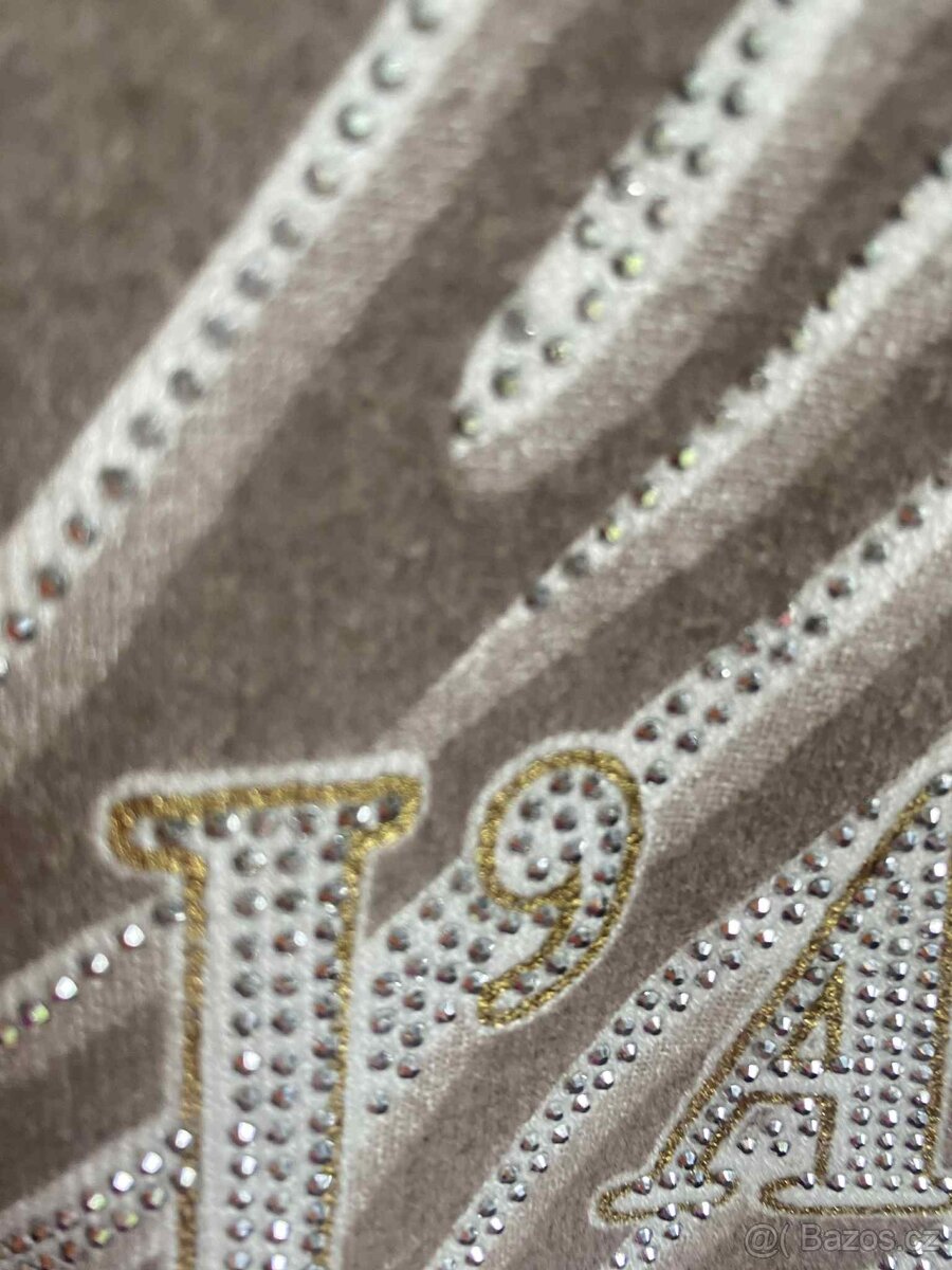 Nový luxusní italský pružný svetřík vel. 50 a více - 4