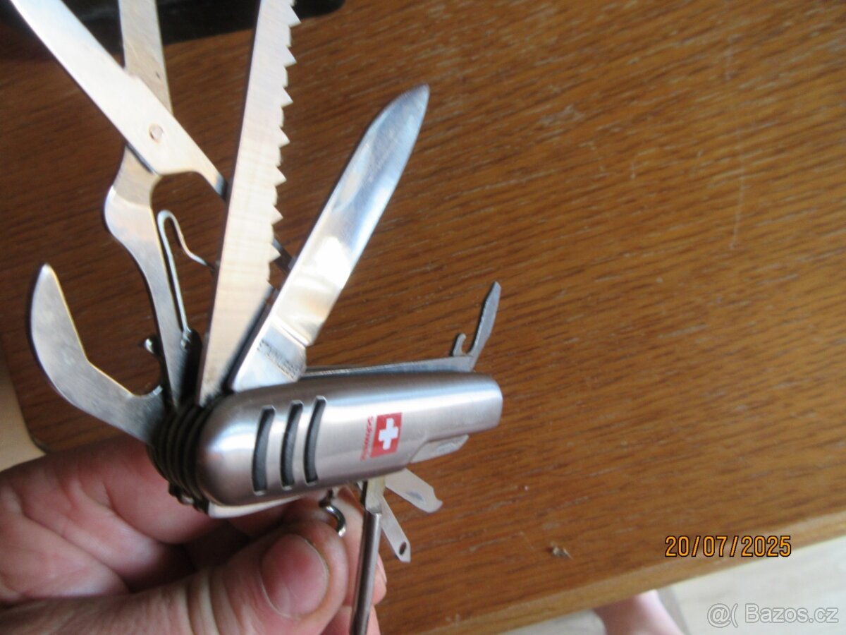 NABÍZÍM UPLNĚ NOVÝ NUŽ SCHWEIZ 11 RUZNÝCH APLIKACÍ - 4