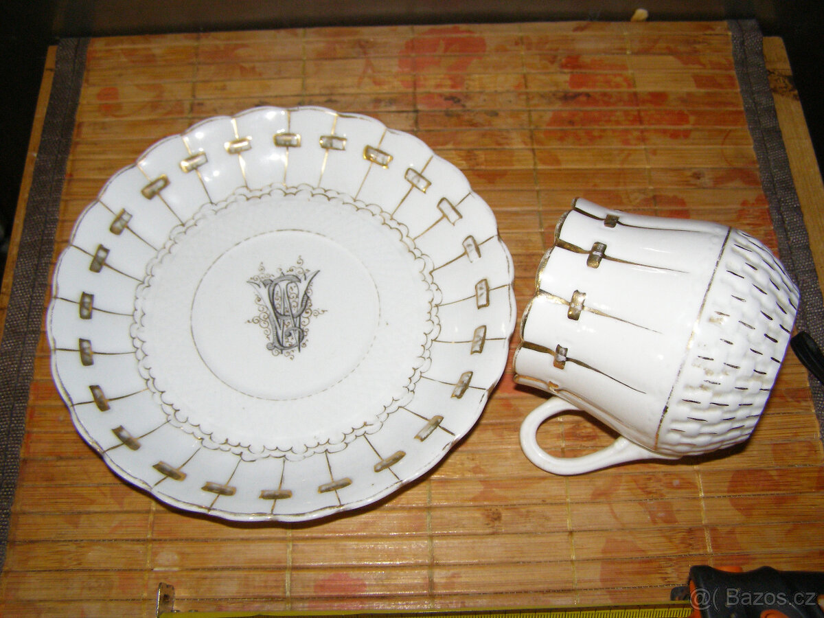 Sběratelský hrnek s talířkem - 4