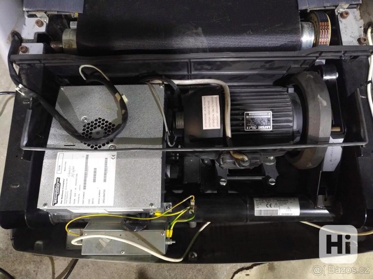 Běžecký pás - Technogym Run 700 Visio - 4