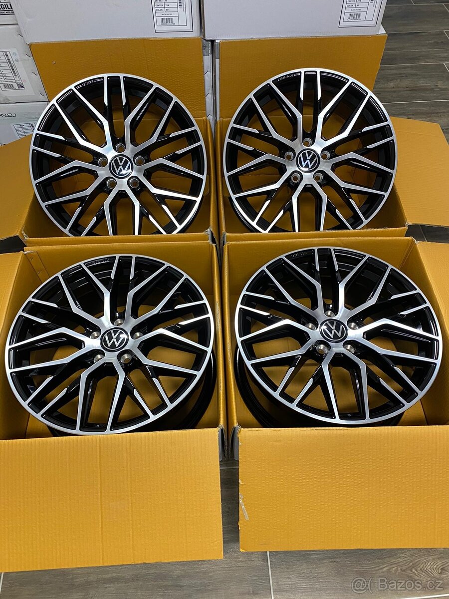 5x112 R18 MAM RS4 - 4