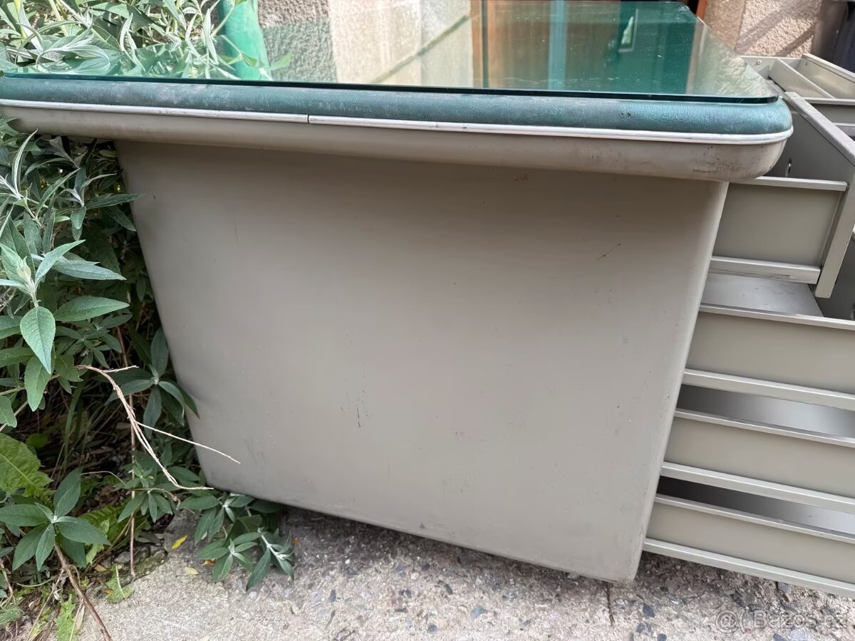 Industriální lékařský kovový stůl - 4