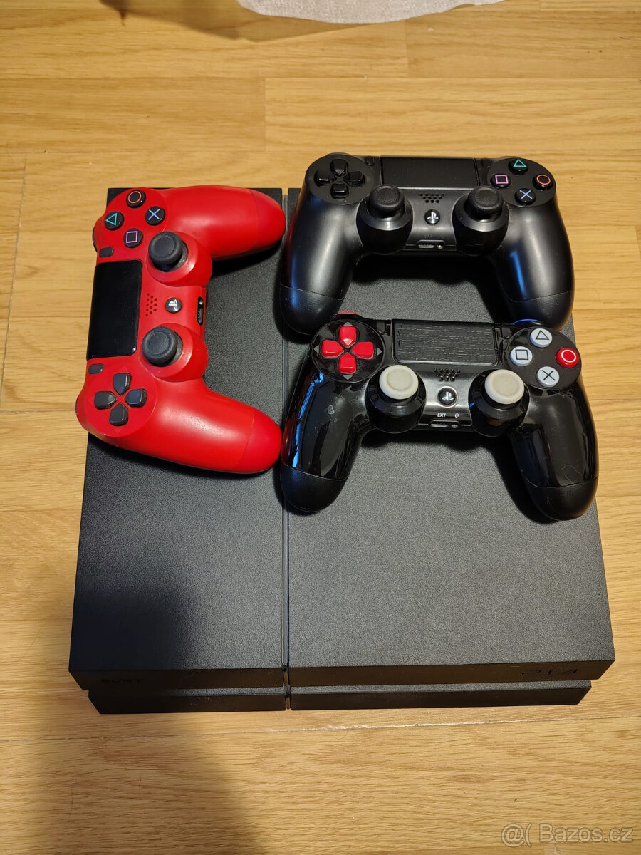 PS4 500gb + 3 ovladače - 4