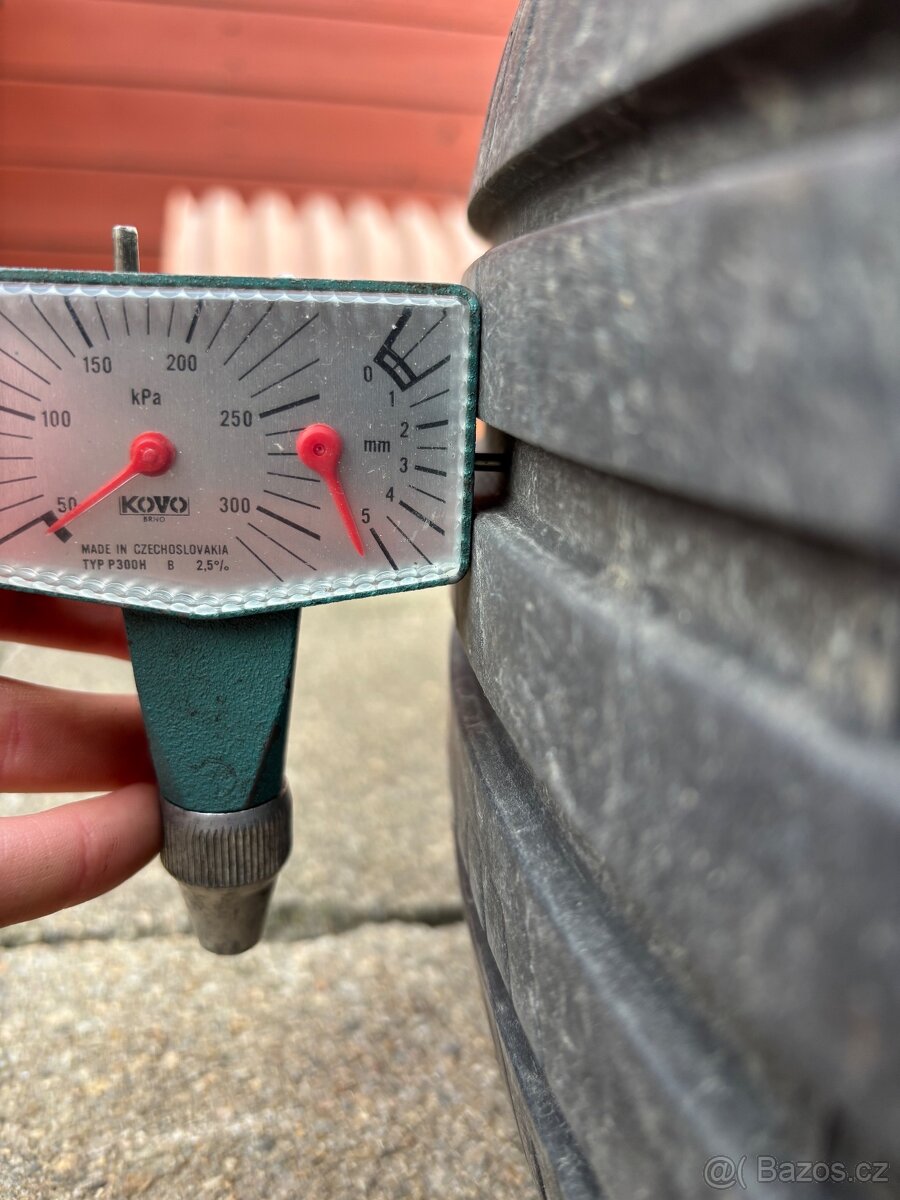 GOODYEAR 205/55R17 - 4