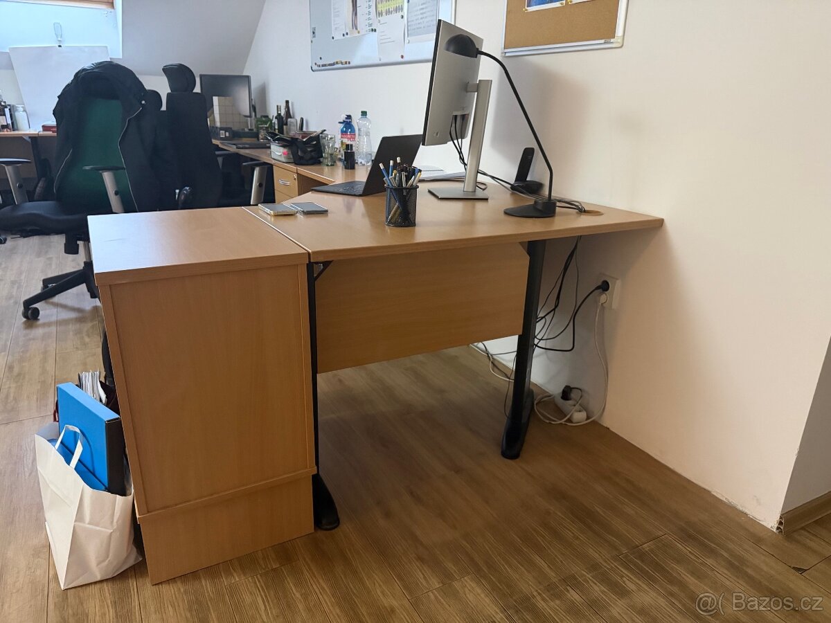 Kancelářský nábytek - 4