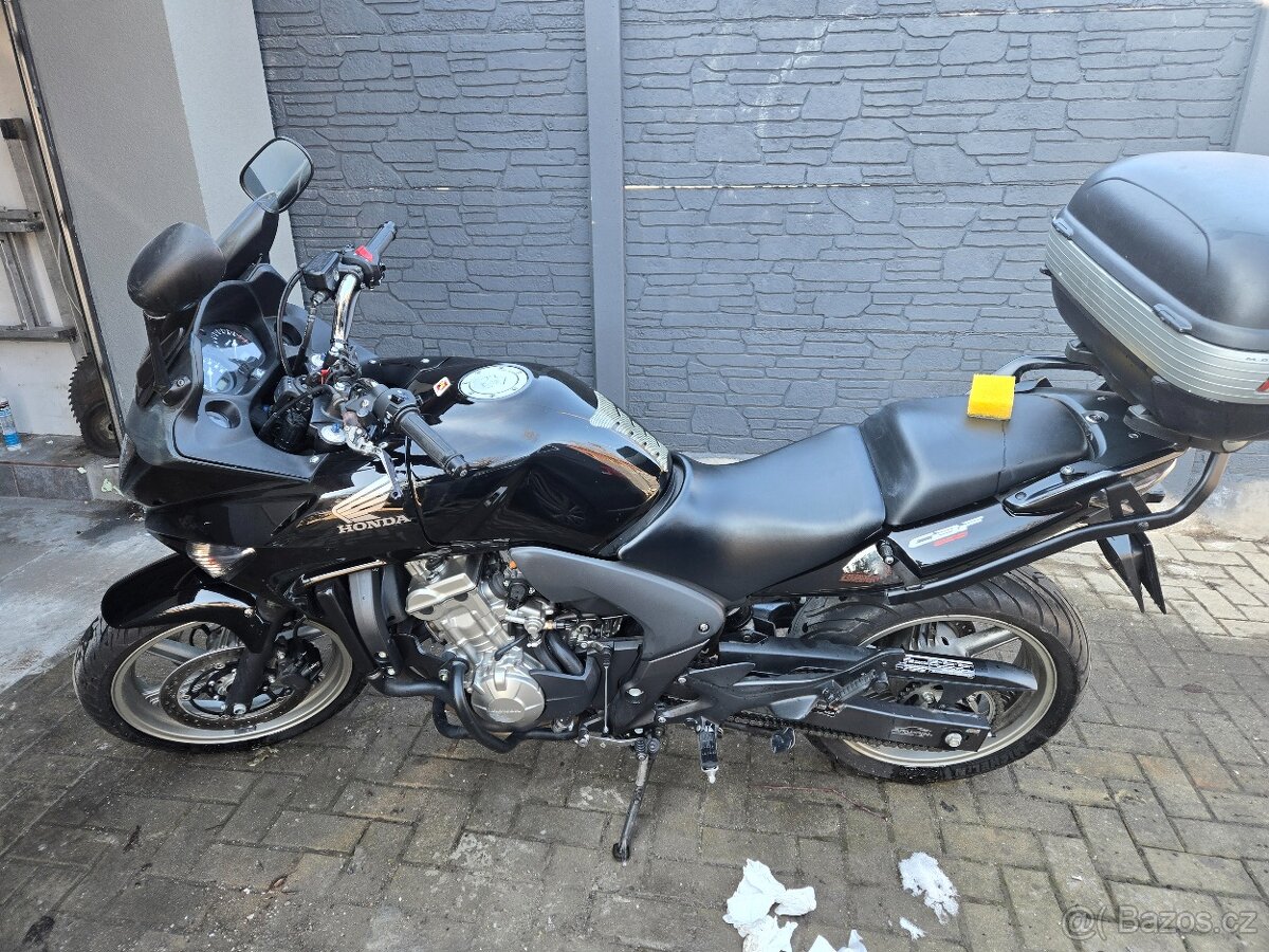 Hondu CBF 600 S - 4